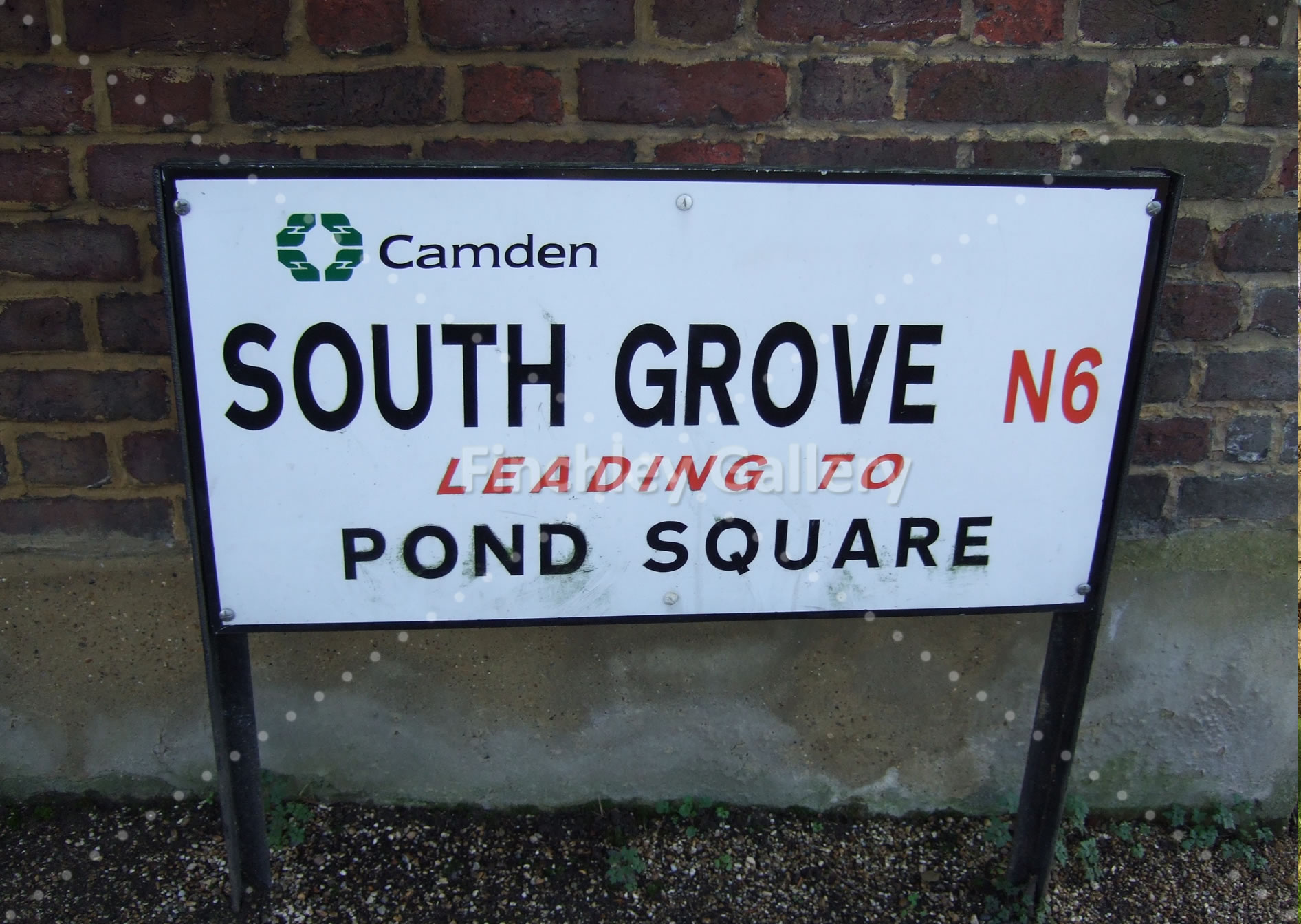 South Grove Pond Square sign Highgate